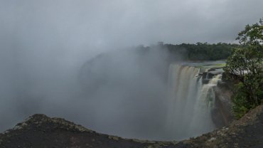 Kaieteur Falls mist